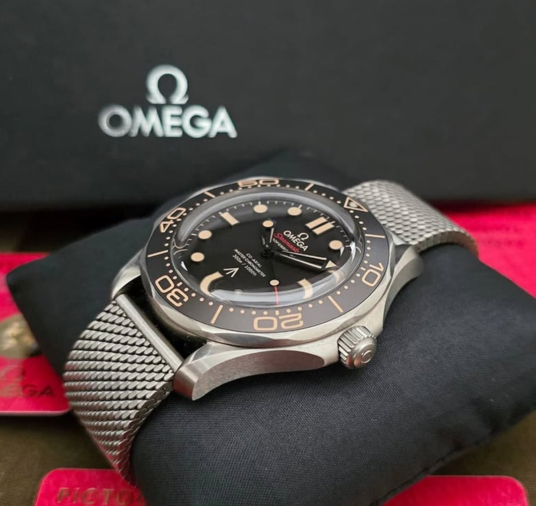 OMEGA SEAMASTER 007 WITH SWIZZ MACHINE